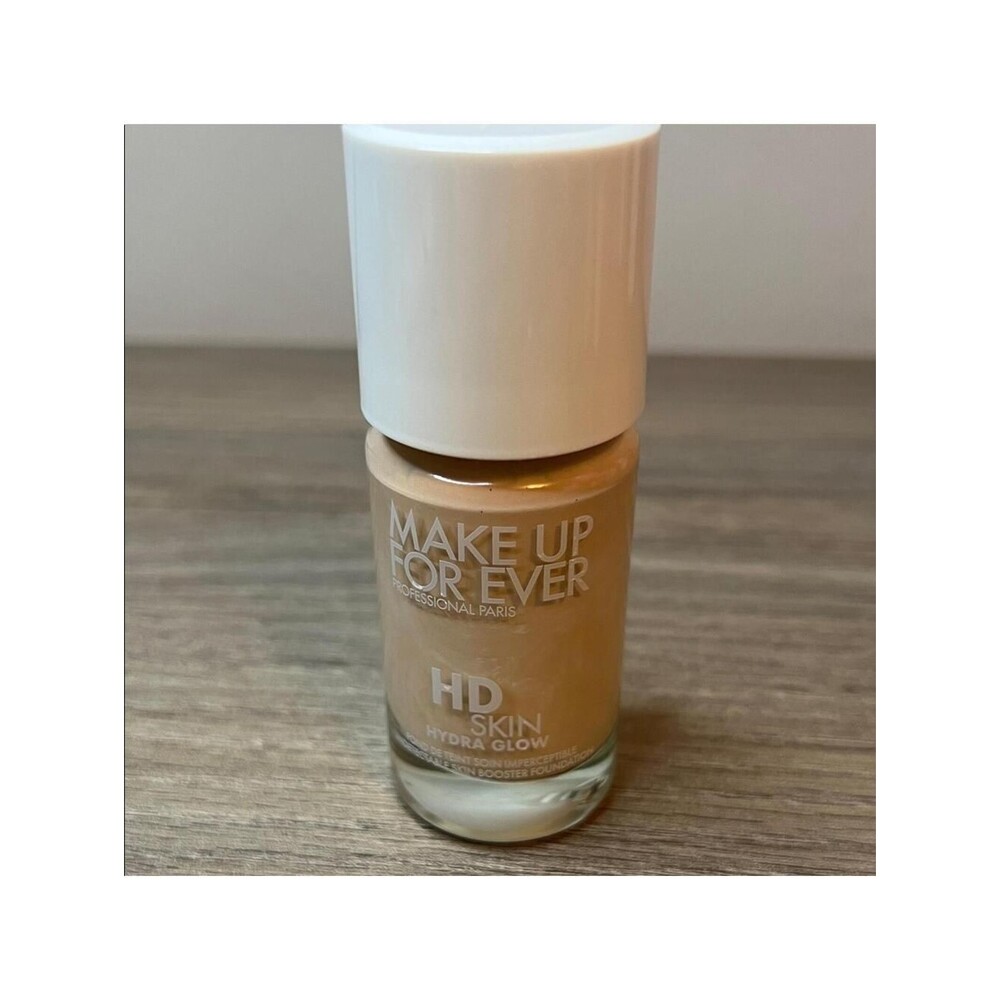 Make Up For Ever HD Skin Hydra Glow Foundation - 1Y06